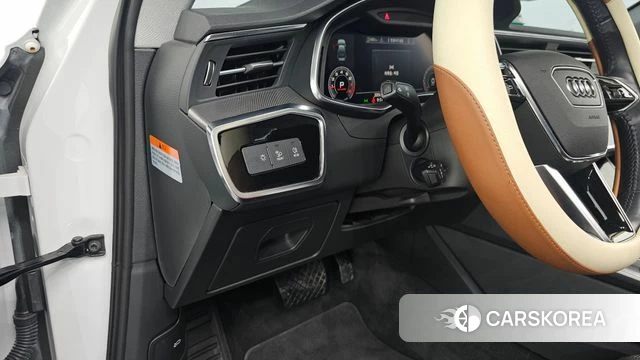 Audi A6 (C8) 2020 Белый из Кореи, фото 4