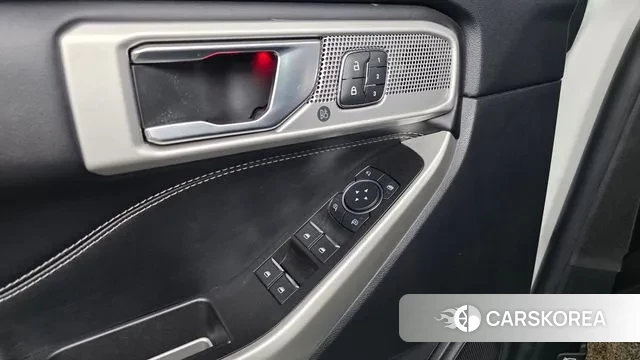 Ford Explorer 6th Generation 2021 Белый из Кореи, фото 4