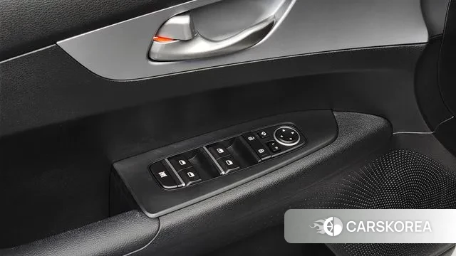 Kia The New K3 2nd generation 2021 Белый из Кореи, фото 4