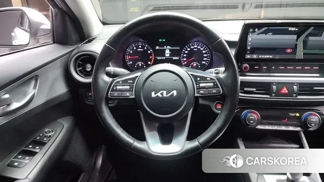 Kia The New K3 2nd generation 2022 Белый из Кореи, фото 4