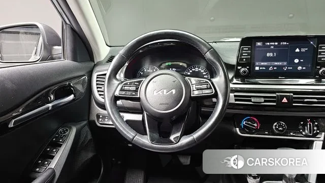 Kia Seltos 2021 Серый из Кореи, фото 4