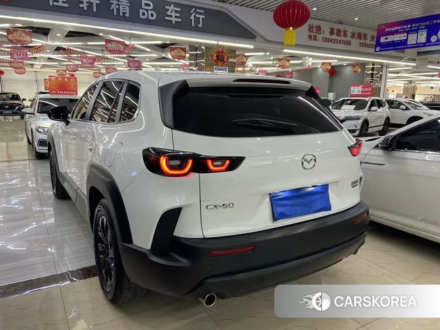 Mazda CX-50 line also 2023 Белый из Китая, фото 4