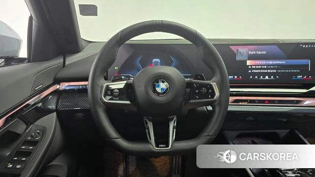BMW 5 Series (G60) 2024 Светло-серебряный цвет из Кореи, фото 4