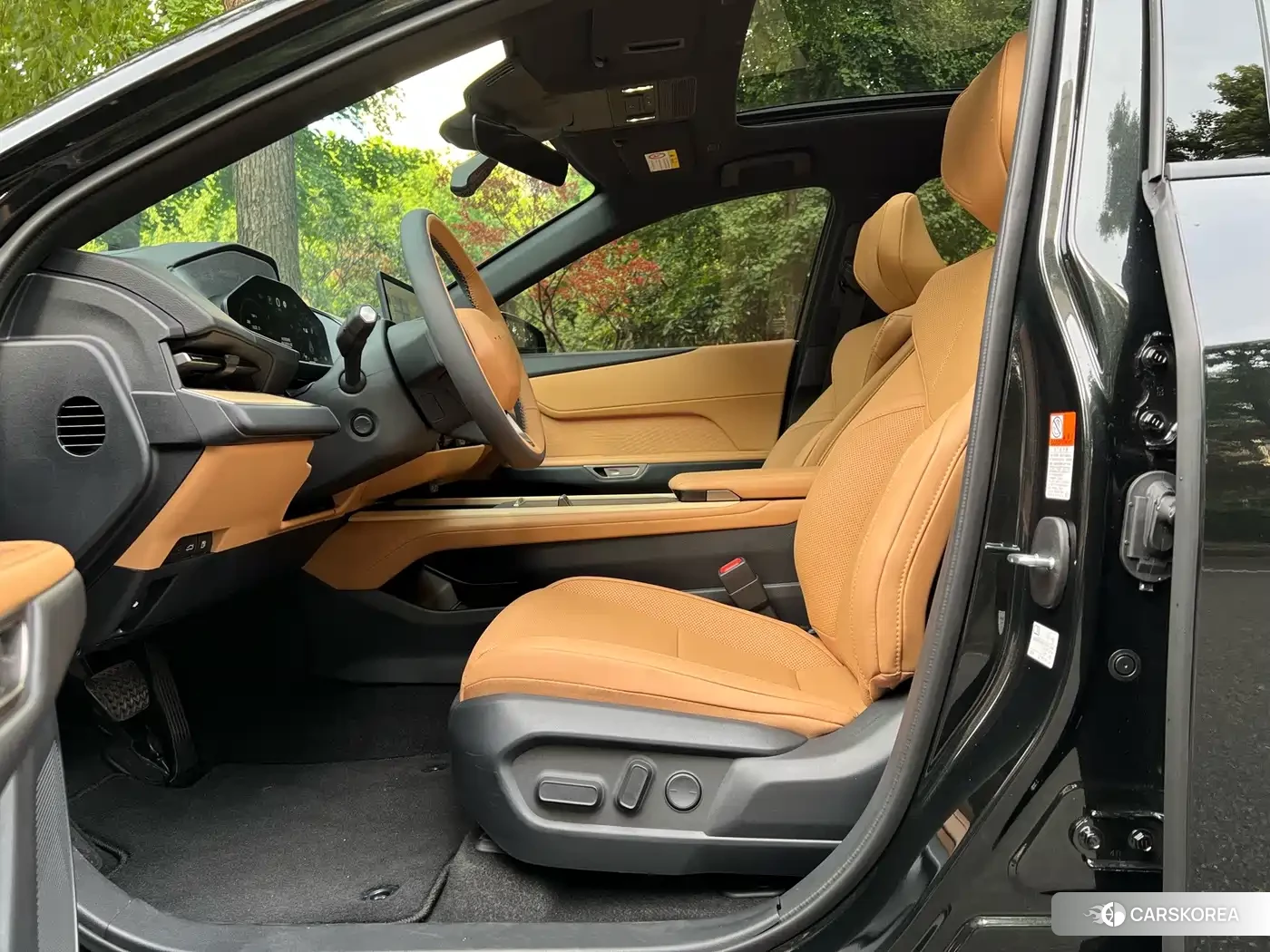 Lexus ES 2026 Черный из Китая, фото 4