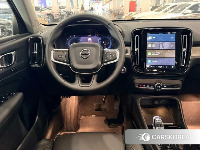 Volvo XC40 2024 Белый из Китая, фото 4