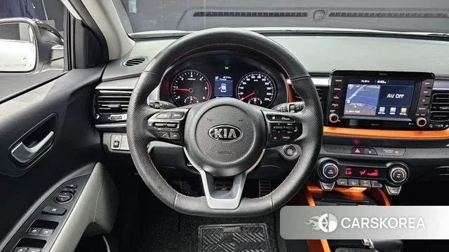 Kia Stonic 2018 Белый из Кореи, фото 4