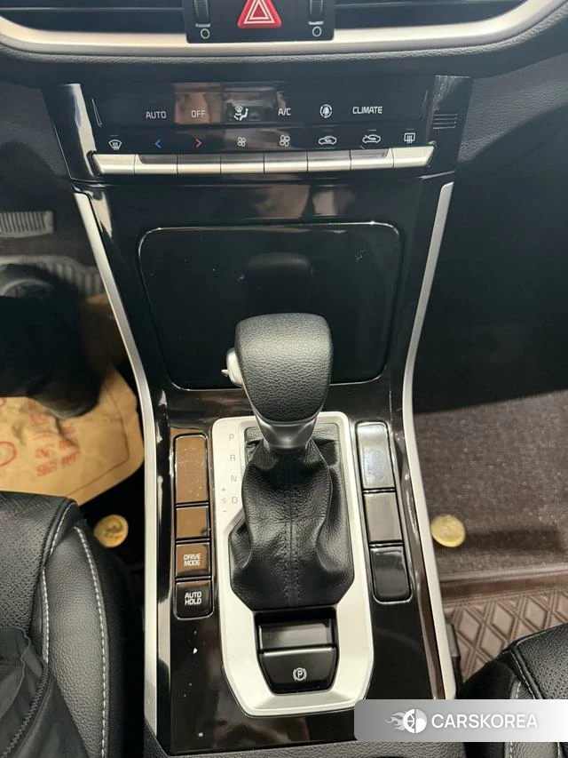 Kia K3 2023 Белый из Китая, фото 4