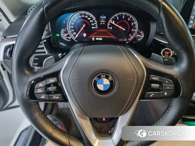 BMW 5 Series (G30) 2018 Белый из Кореи, фото 4