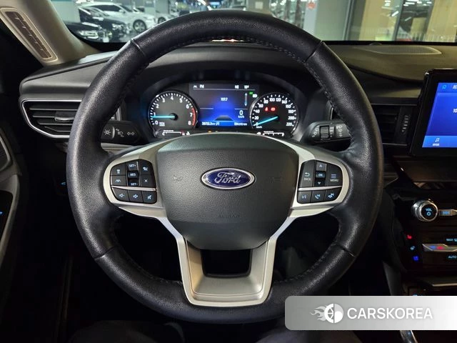 Ford Explorer 6th Generation 2022 Белый из Кореи, фото 4