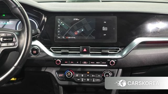 Kia Niro Plus 2022 Серебряный из Кореи, фото 4