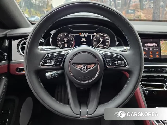 Bentley Flying Spur 3rd Generation 2023 Белый из Кореи, фото 4