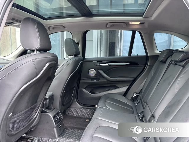 BMW X1 2021 Темно-серый из Китая, фото 4