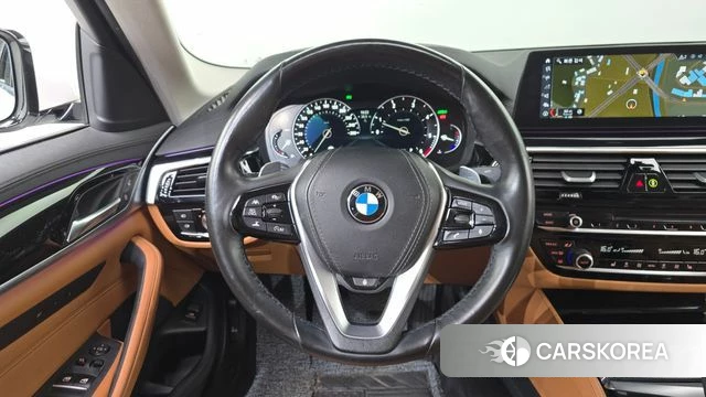 BMW 5 Series (G30) 2018 Белый из Кореи, фото 4