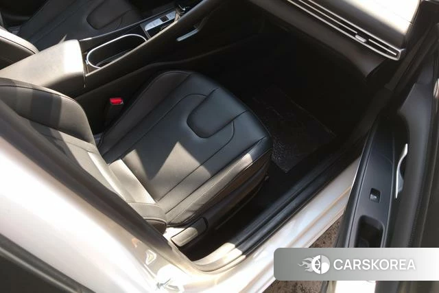 Hyundai Elantra 2023 Белый из Китая, фото 4