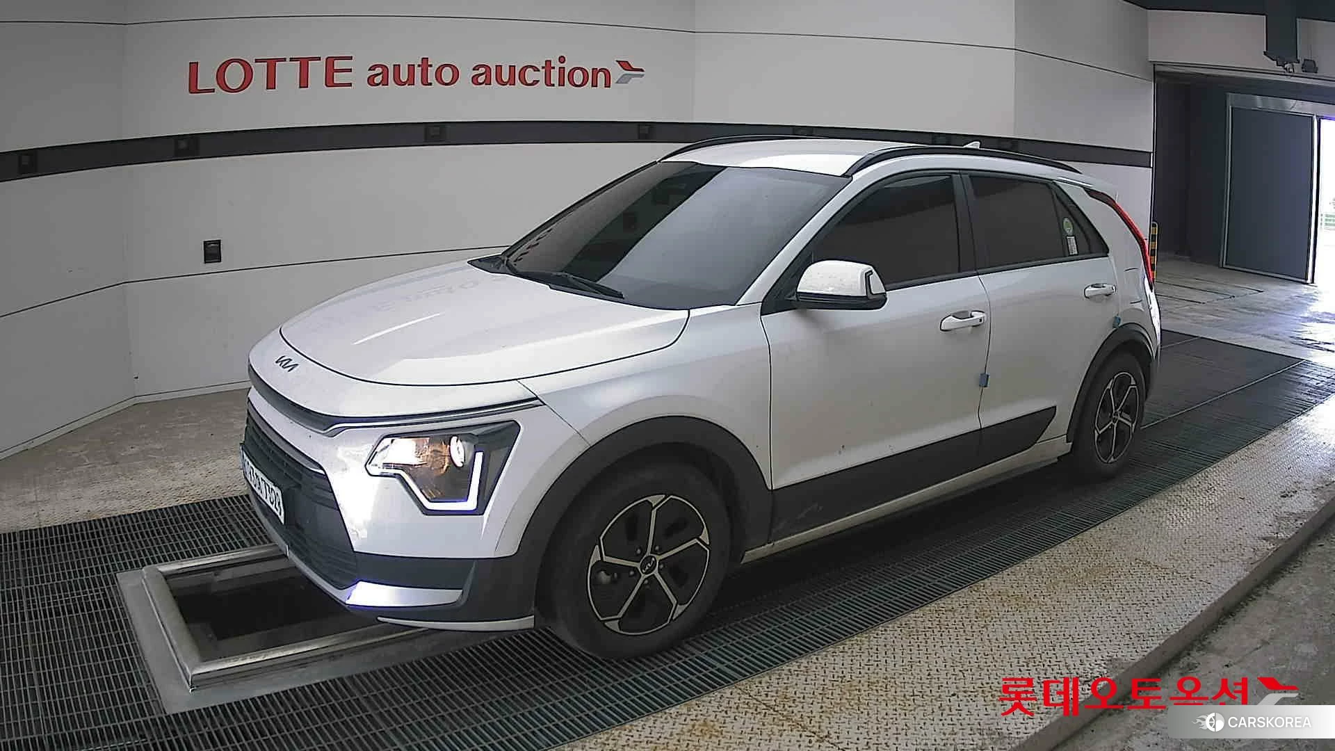 Kia Niro Hybrid 2024 Snow White Pearl (optional) из Кореи, фото 4