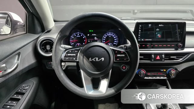 Kia The New K3 2nd generation 2021 Белый из Кореи, фото 4