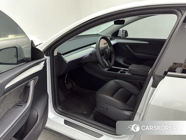 Tesla Model Y 2024 Белый из Китая, фото 4