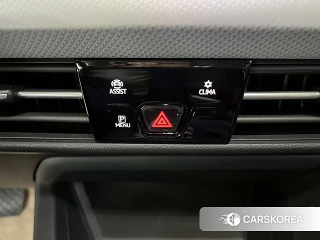 Volkswagen Golf 2022 Белый из Китая, фото 4