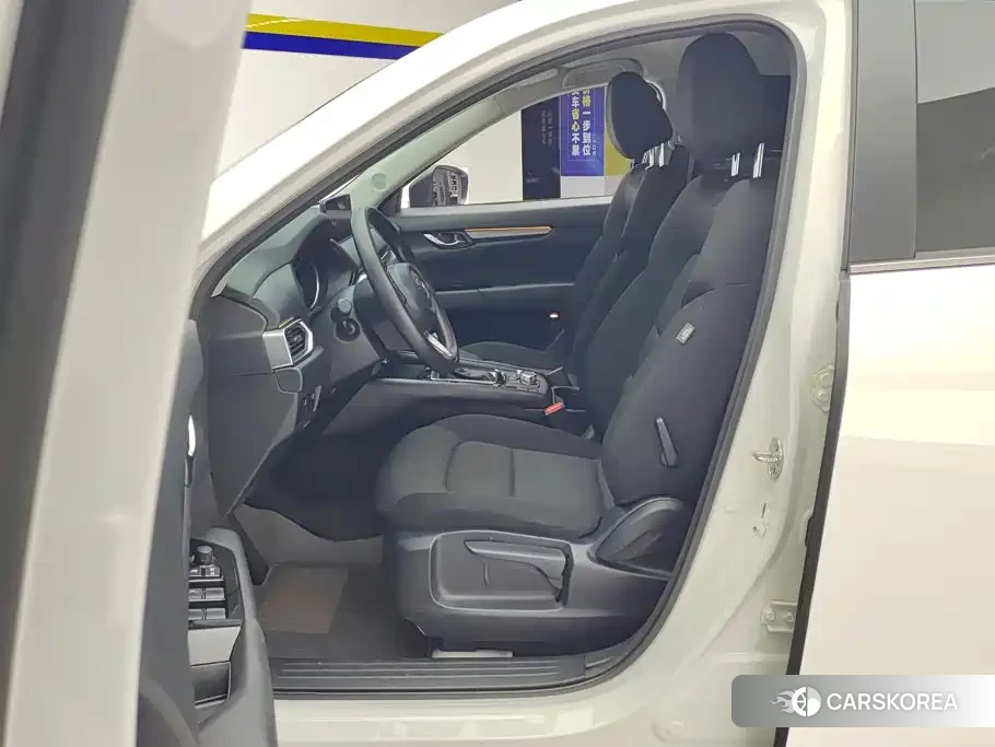 Mazda CX-5 2024 Белый из Китая, фото 4
