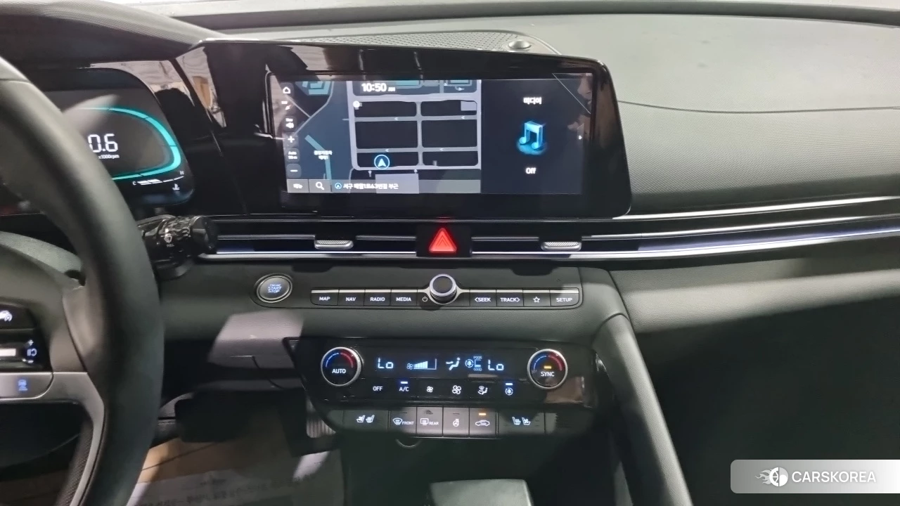 Hyundai The New Avante (CN7) 2024 Белый из Кореи, фото 4