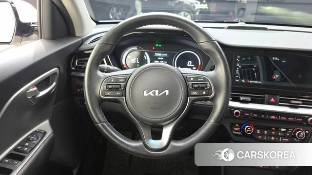 Kia Niro Plus 2022 Белый из Кореи, фото 4
