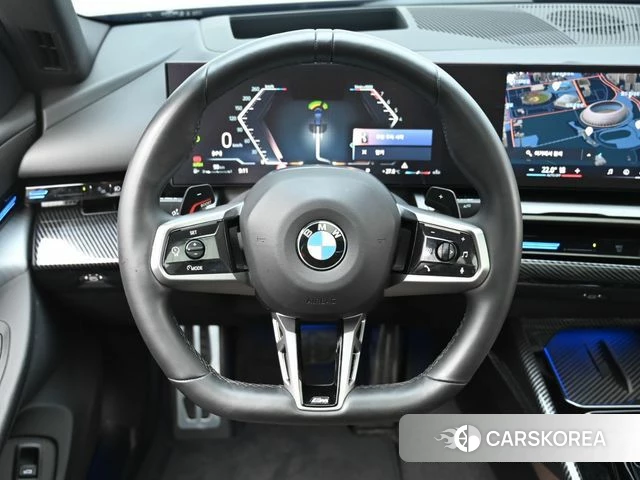 BMW 5 Series (G60) 2024 Черный из Кореи, фото 4