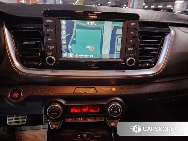 Kia Stonic 2018 Белый из Кореи, фото 4