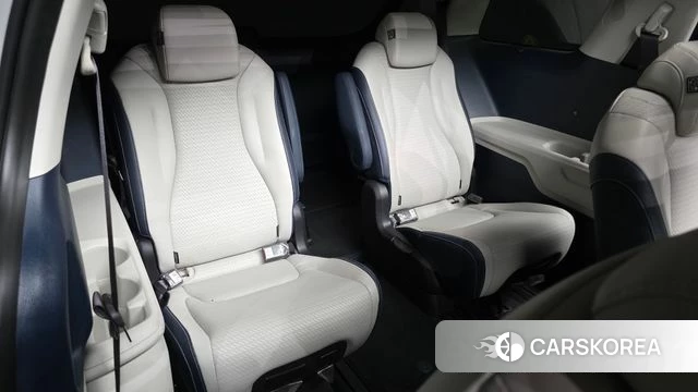 Kia The New Carnival 4th Generation 2024 Серебристо-серый из Кореи, фото 4