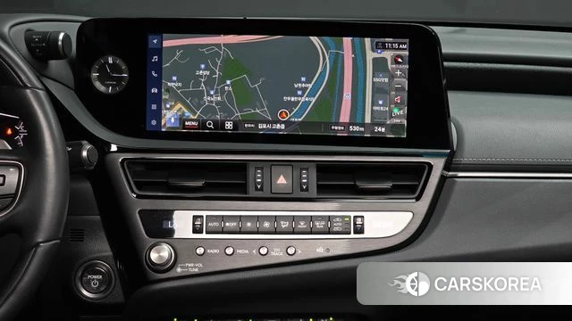 Lexus ES300h 7th generation 2023 Белый из Кореи, фото 4