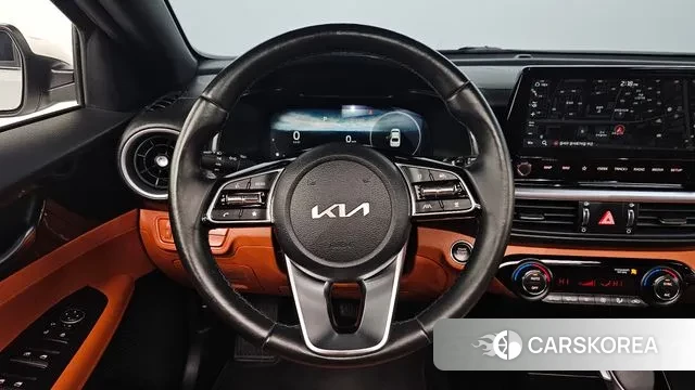 Kia The New K3 2nd generation 2021 Белый из Кореи, фото 4