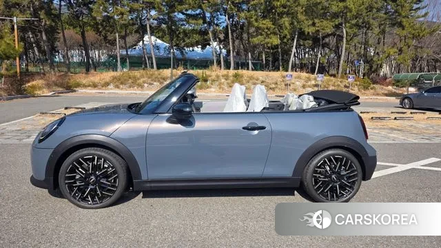 Mini Cooper S Convertible 4th Generation 2025 Небесно-голубой из Кореи, фото 4