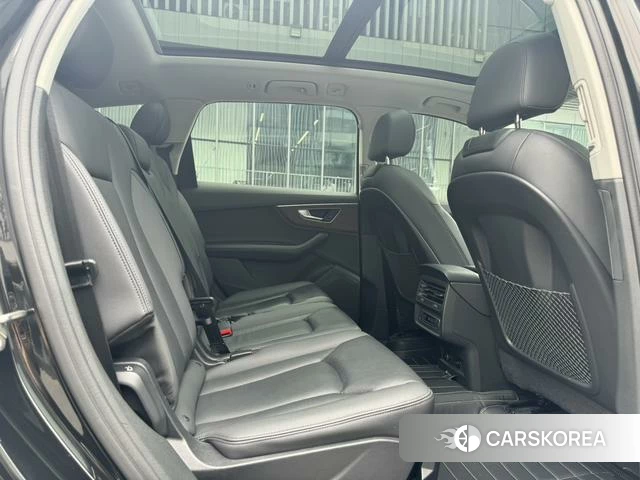 Audi Q7 2024 Черный из Китая, фото 4
