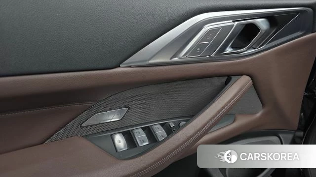 BMW 4 Series (G22) 2024 Черный из Кореи, фото 4
