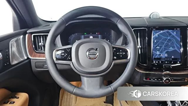 Volvo XC60 second Generation 2022 Белый из Кореи, фото 4