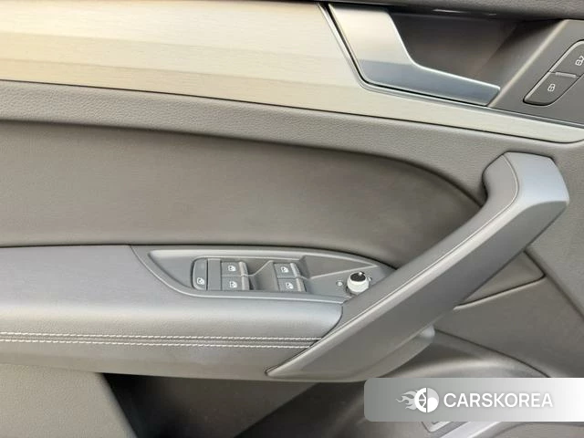 Audi Q5L 2021 Белый из Китая, фото 4