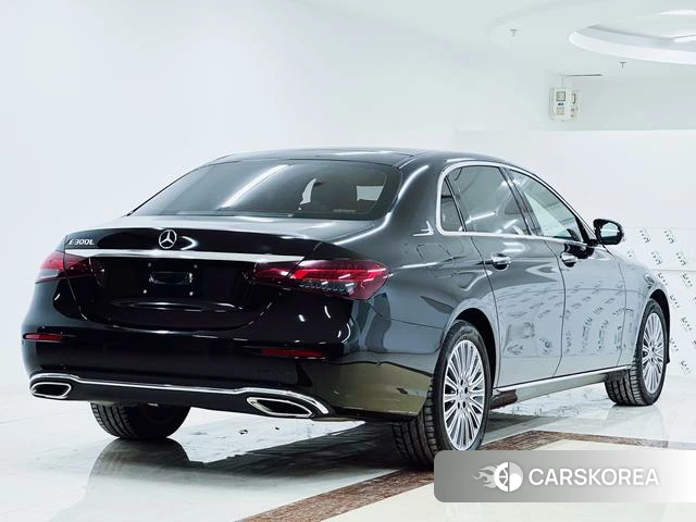 Mercedes-Benz E-class 2022 Черный из Китая, фото 4