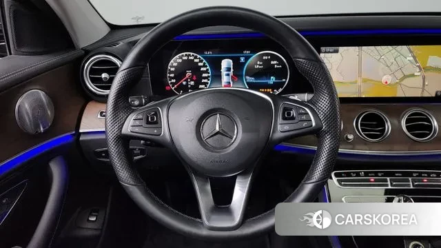 Mercedes-Benz E-Class W213 2018 Синий из Кореи, фото 4