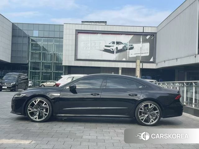 Audi A7L 2023 Черный из Китая, фото 4