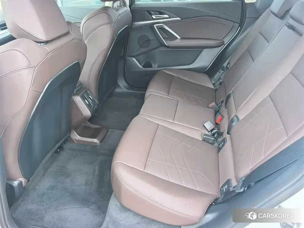 BMW iX1 2025 Белый из Китая, фото 4