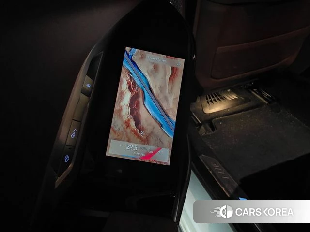 BMW 7 Series (G70) 2023 Белый из Кореи, фото 4