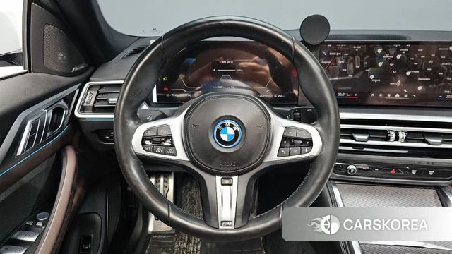 BMW i4 2024 Цвет галактики из Кореи, фото 4