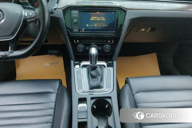 Volkswagen Magotan 2019 Желтый из Китая, фото 4