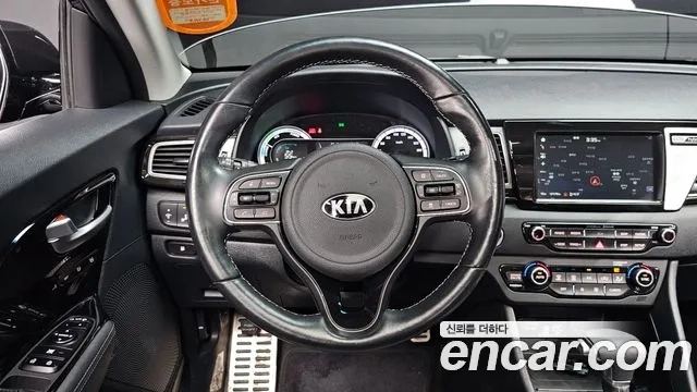 Kia Niro 2018 Черный из Кореи, фото 4