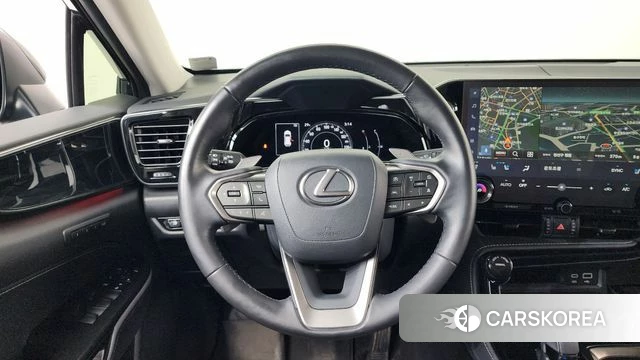 Lexus NX350h Second generation 2023 Черный из Кореи, фото 4