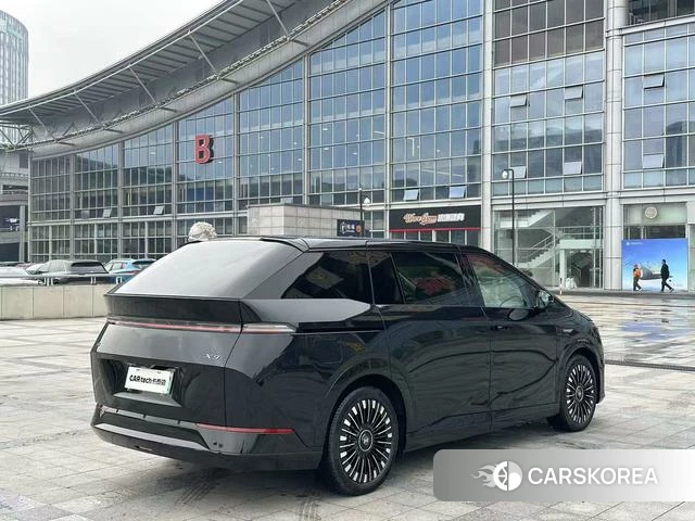 Xiaopeng Motors Xiaopeng X9 2025 Черный из Китая, фото 4