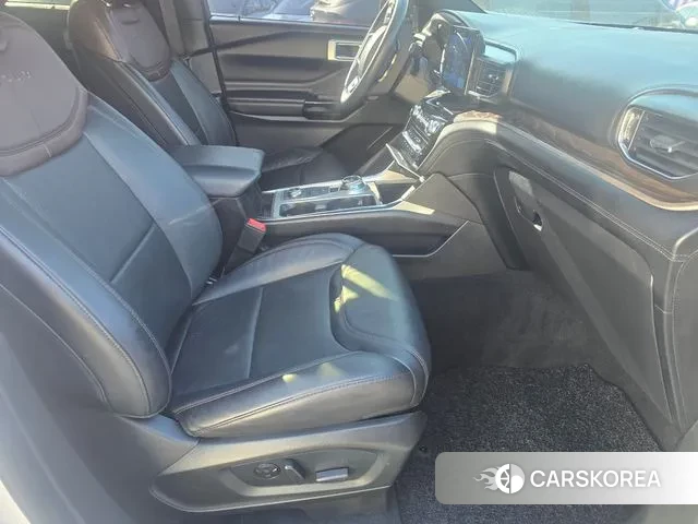 Ford Explorer 6th Generation 2022 Белый из Кореи, фото 4