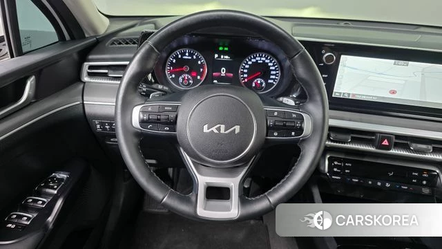 Kia K5 3rd generation 2023 Белый из Кореи, фото 4