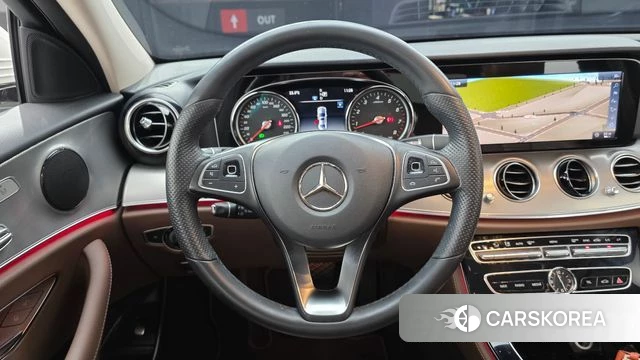 Mercedes-Benz E-Class W213 2018 Белый из Кореи, фото 4