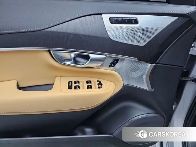 Volvo XC90 second Generation 2024 Серебряный из Кореи, фото 4