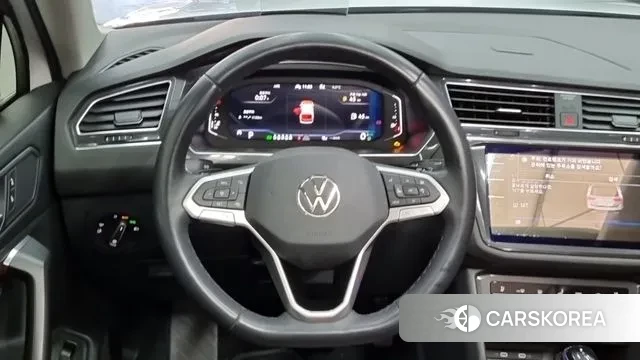 Volkswagen Tiguan Allspace 2022 Белый из Кореи, фото 4